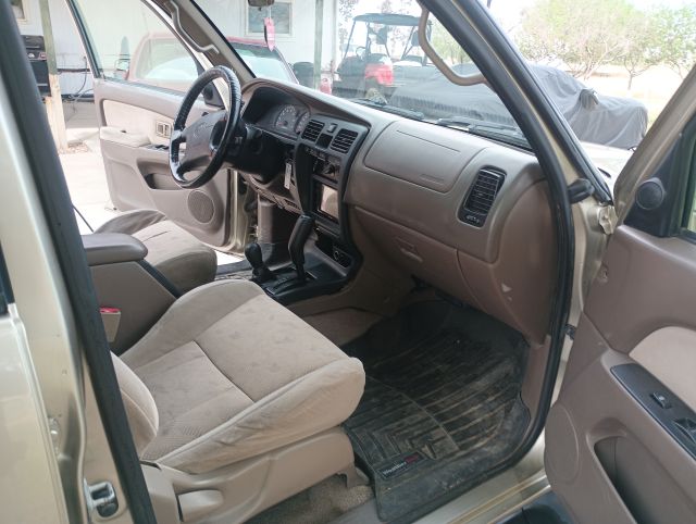 2001 4RUNNER (8).jpg